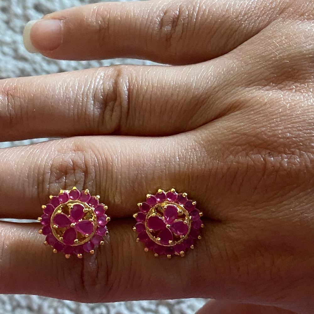 Women’s earring